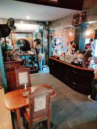 คาเฟ่ สไตล์ฝรั่งเศส : French House 
