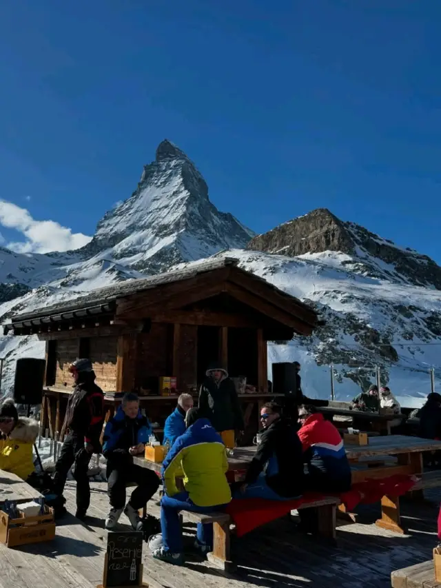 Zermatt: Skiing with a View of the Matterhorn! 🏔️❄️⛷️