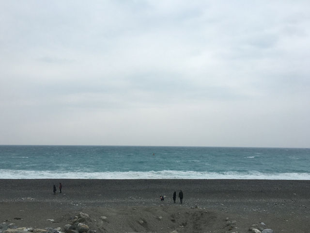 花蓮七星潭：面對太平洋的壯闊與狂野