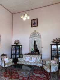 บ้านวงศ์บุรี จ.แพร่ – คฤหาสน์สีชมพูสุดคลาสสิก 