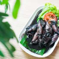 ร้านอาหารพื้นบ้าน บนเกาะล้าน อร่อยแรง‼️