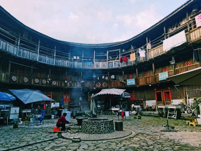 中國福建漳州市著名景點田螺坑土樓群旅行攻略，適合打卡拍照📸