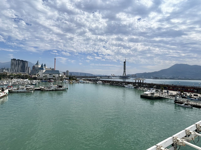 📚☕ A Lazy Genius’s Guide to Tamsui Fisherman Wharf: Books, Brews & Sea Views