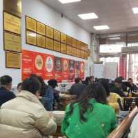 在地人也愛的美食，子午路張記肉夾饃