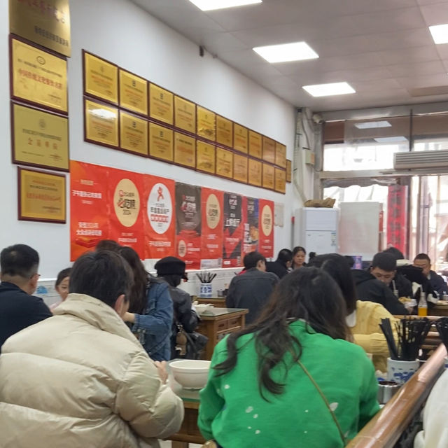 在地人也愛的美食，子午路張記肉夾饃