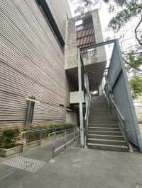 欣賞現代簡約建築美✨📚香港屏山圖書館✨
