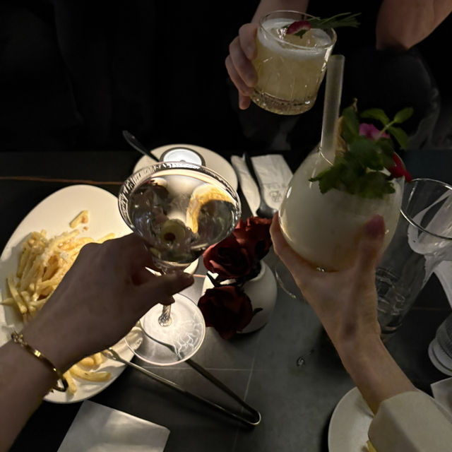 【韓国・ソウル🇰🇷】チョンダムの美男美女が集まるシーシャラウンジバー🥂