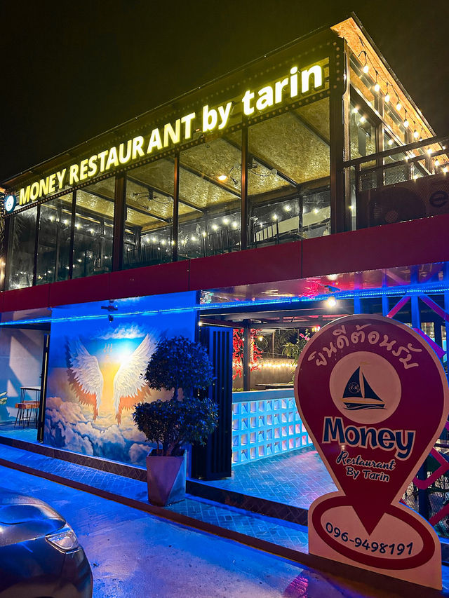 Restaurant/Bar with a vibe