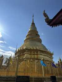 แวะขอพรที่วัดพระธาตุหริภุญชัย วรมหาวิหาร