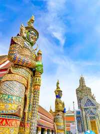 วัดพระแก้วสุดยอดสถานที่ศักดิ์สิทธิ์ที่ต้องมาเยือน