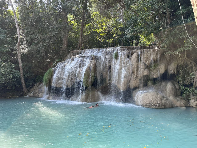 【Erawan Falls｜エラワンの滝】  “7段の滝を歩く旅。”エメラルドグリーンの楽園で、時間を忘れる。