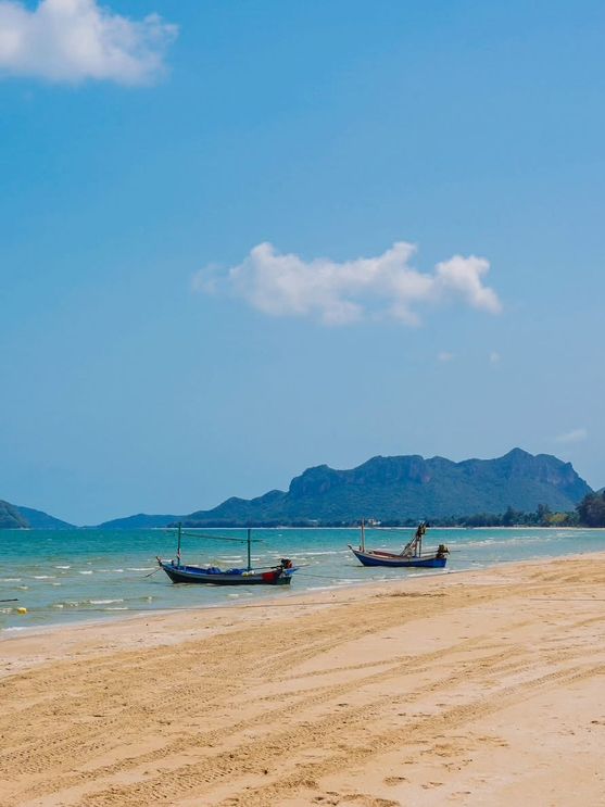 หาดสามร้อยยอด 🌊 🐚