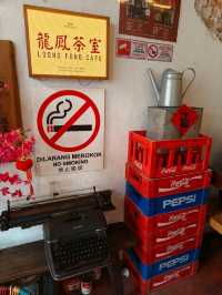 Local Comfort Food in a Retro Hideout