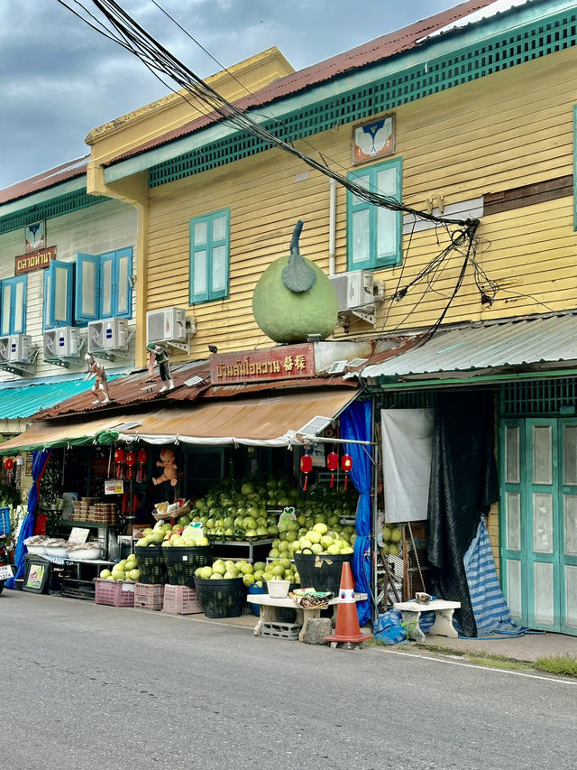 หาของกินที่ ตลาดท่านา นครชัยศรี 