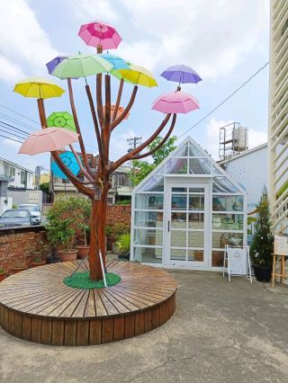 Rainbow Wonderland in Hemei: Step into the Dreamy World of the Tree of Karishan