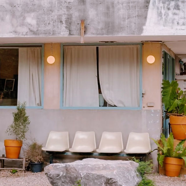 Quarry Haus (ควารี่ เฮาส์) คาเฟ่สไตล์มินิมอล