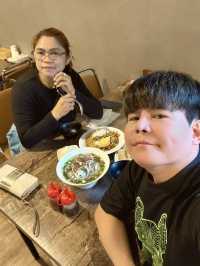 Authentic Vietnamise Food in a Relaxed and Friendly Setting.