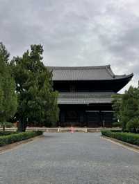 Hanging Out at Tofukuji 