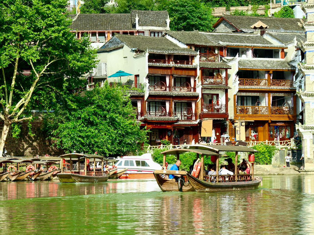 เวนิสเมืองจีน ล่องเรือชมเมืองโบราณ มนต์เสน่ห์แห่ง 