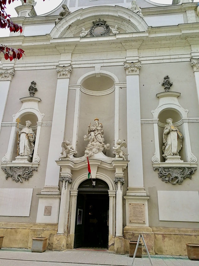 Strolling Into Sophistication: Ernst Gallery & Budapest’s Hidden Elegance