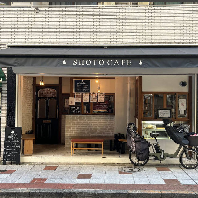 【東京/渋谷🇯🇵】ふわふわシフォンケーキ︎︎☁松涛カフェ