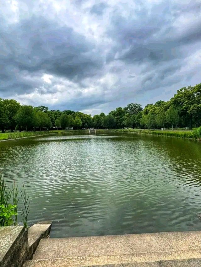 GreenHeartbeat – A Moment in Clara-Zetkin-Park, Leipzig
