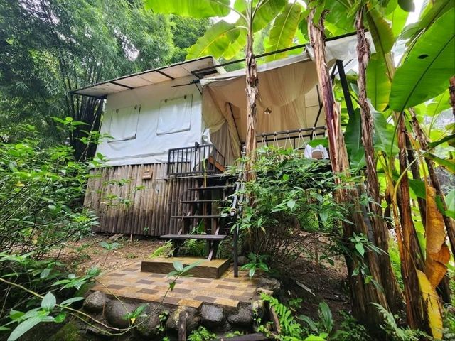 บ้านธารกล่อม (Baan Than Klom)