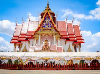 A Relaxing Weekend Spot Near Bangkok: Wat Bot Bon