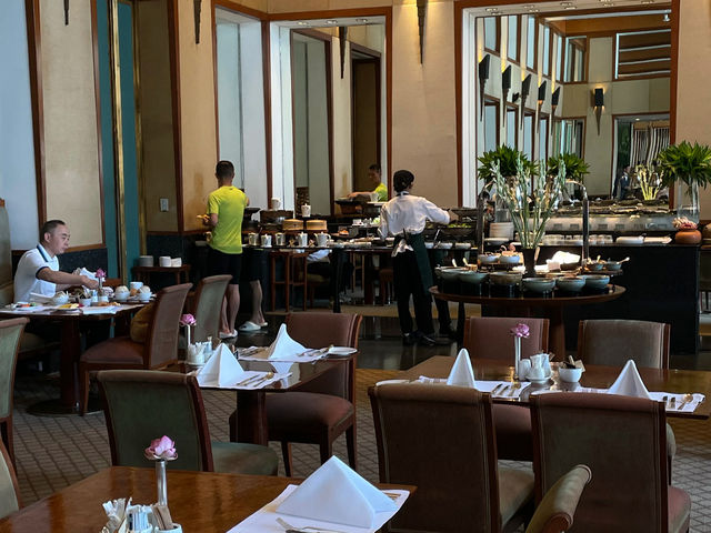 🏨🇹🇭 Sukhothai Hotel Bangkok: An Honest Review – Old-World Charm with Room for Warmth