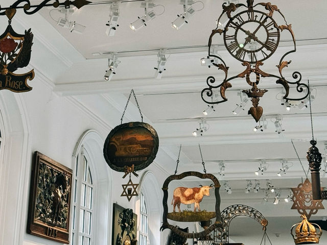 Explore Paris's Marais District: Free Museums Worth My Time! 🇫🇷🏛️