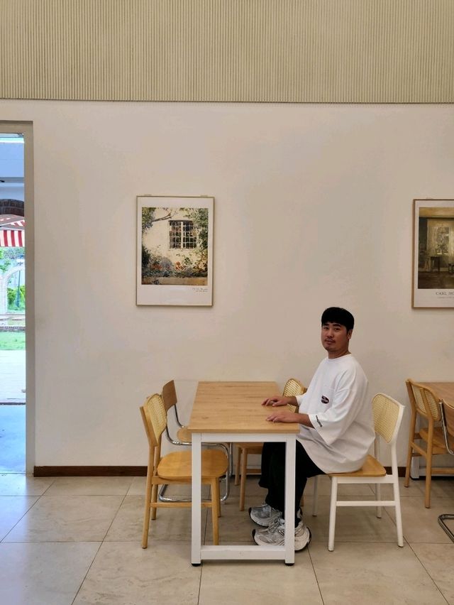 포토존 가득한 공주 외곽 감성카페