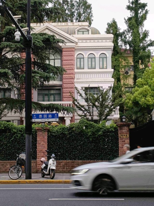 🌇 上海安福路・愚園路一日逛吃拍照攻略｜潮流選物 x 熊熊咖啡 x 外灘夜景