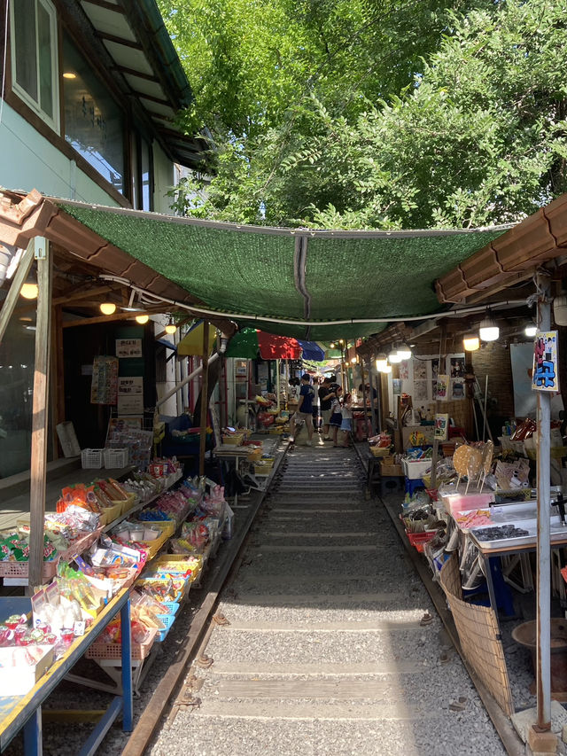 기찻길 따라 추억여행, 군산 경암동 철길마을