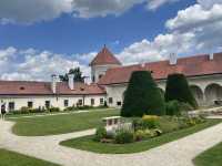 Telč: A Renaissance Fairytale & The "Town of Love"! 🇨🇿🏰