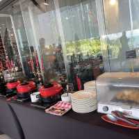 หนีร้อน นอนทะเลที่movenpick pattaya