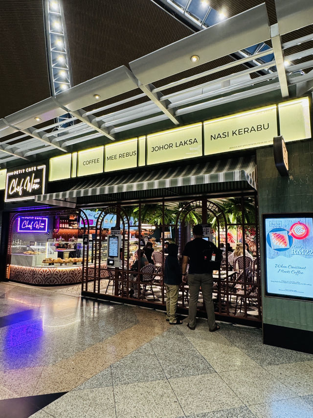 A Stylish Pre-Flight Stop at Chef Wan Cafe