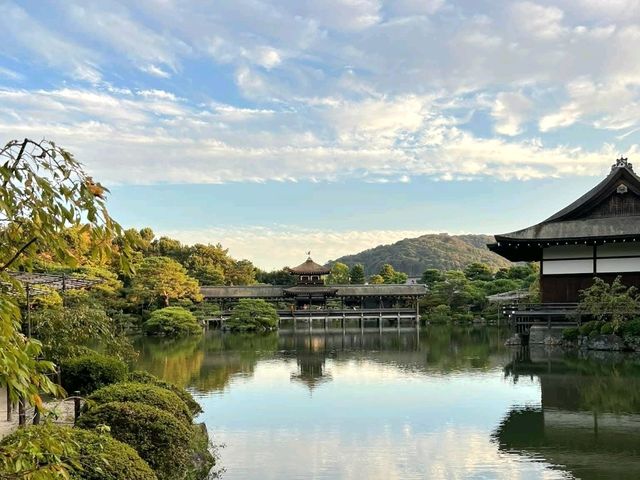 A Stroll Through Heian Shrine and Garden