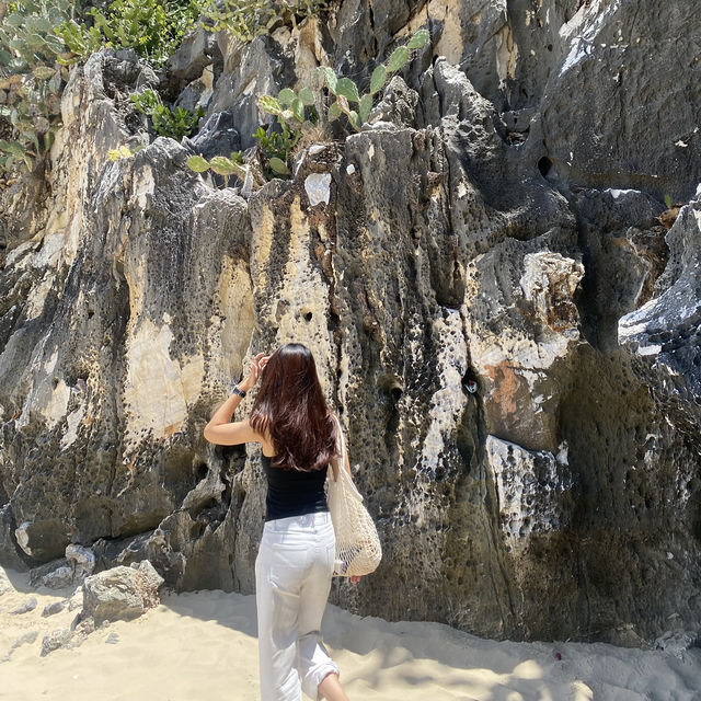 หาดเขากะโหลก (Khao Kalok Beach)🌊