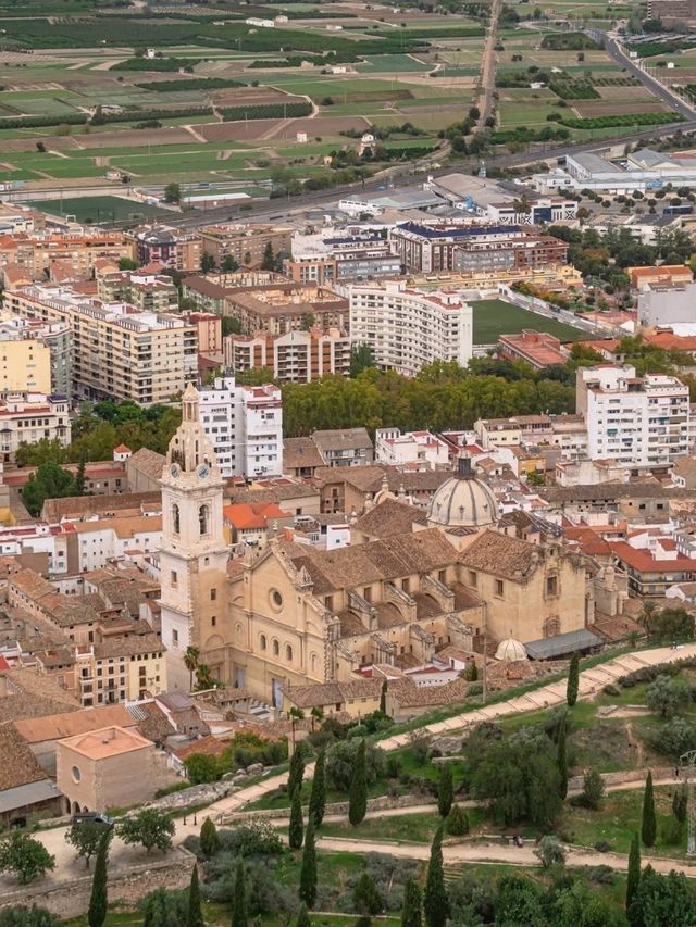 🏰🌿 “Layers of Legends: My Castle Walk Above Xàtiva” 🇪🇸✨