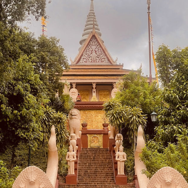 🌿 "Birthplace of Phnom Penh: The Legendary Wat Phnom"