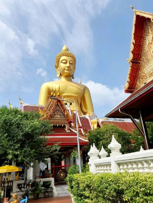 ไหว้พระ เสริมสิริมงคล ที่วัดปากน้ำ ภาษีเจริญ