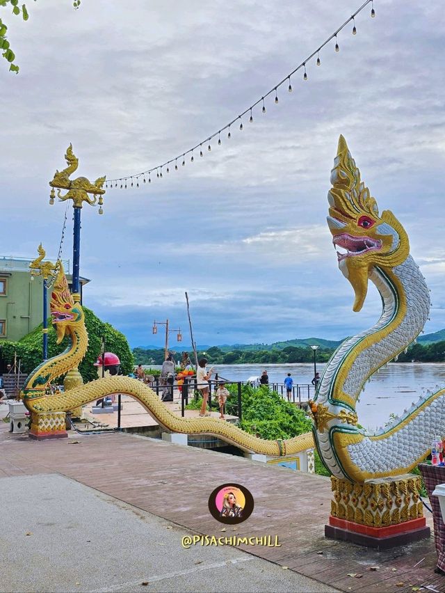เดินช๊อปชิมชิลล์ที่ถนนคนเดินเชียงคาน ณ เลยก๋อ