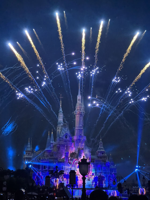 🎢 Shanghai Disneyland: 7 Must-Try Attractions You Can’t Miss