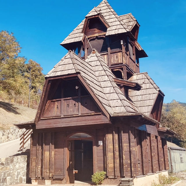 Mokra Gora: A Solo Traveler’s Fairytale Escape in the Serbian Highlands! 🚂🌲