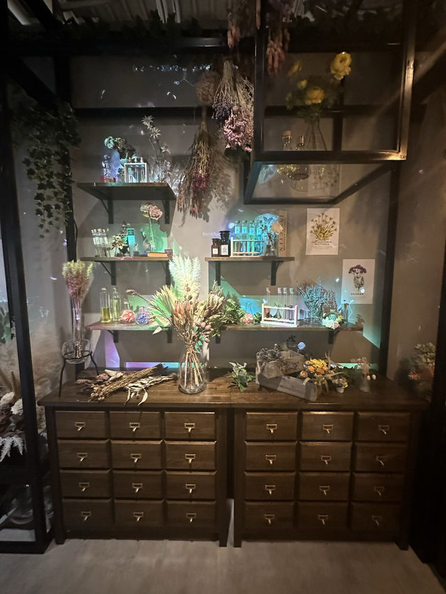 📍 NAKED FLOWERS FOR YOU（東京・有楽町マルイ8階）