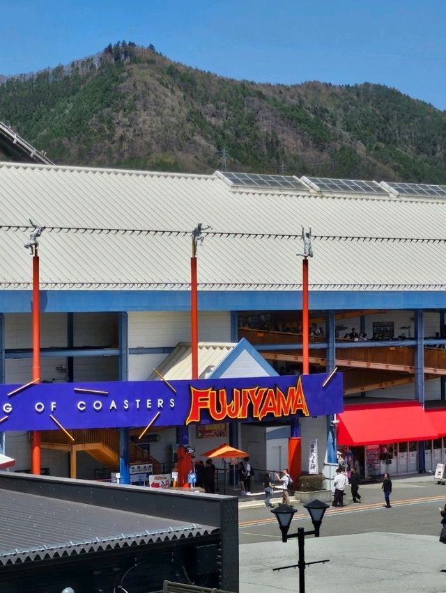 [🇯🇵富士吉田] 富士山を背に絶叫と冒険を満喫！富士急ハイランド