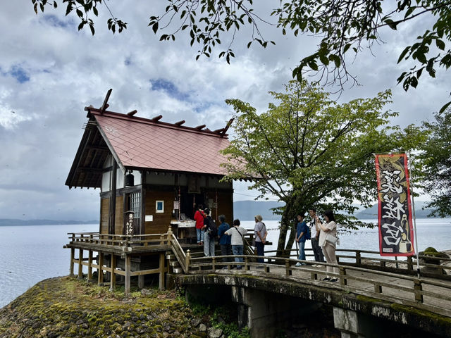 田沢湖潟尻 傳說美少女「たつこ像」與浮木神社的湖畔浪漫⛩️🌊