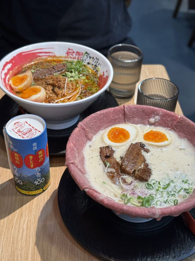 大阪過江龍·泡沫系牛骨白湯拉麵