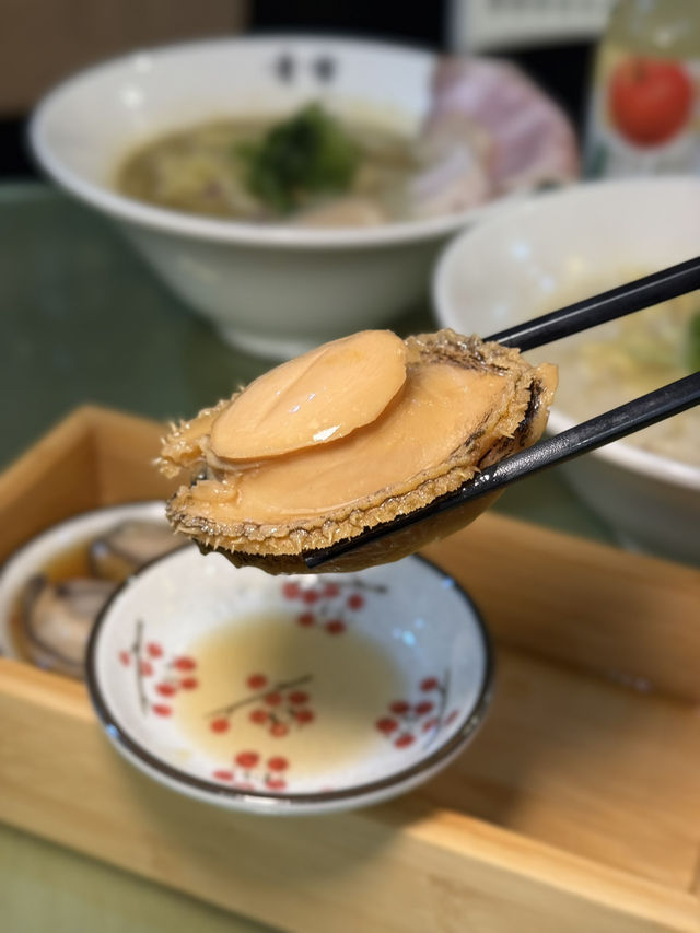 人氣雞白湯拉麵小店