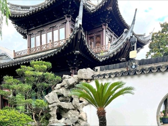 Classical Elegance: Yu Garden, Shanghai, China Classical Elegance: Yu Garden, Shanghai, China